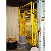 Barrière écluse de sécurité basculante