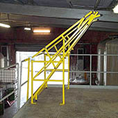 Barrière écluse de sécurité basculante