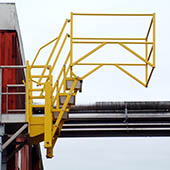 Accès sur citernes et conteneurs