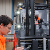 ARCURE _ La solution la plus performante pour prévenir les collisions engins/piétons Blaxtair Détection de Piétons