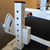 Poste de travail avec repose pied