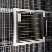 Trappe de plancher en caillebotis matériau composite